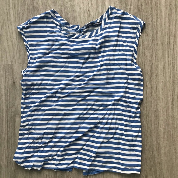 Horizontal Stripe Button-up Back - Picture 2 of 3